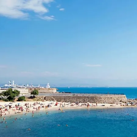 Charmingly Provencal In The Heart Of Old Antibes